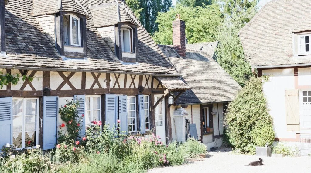 La Lévrière — vue extérieure